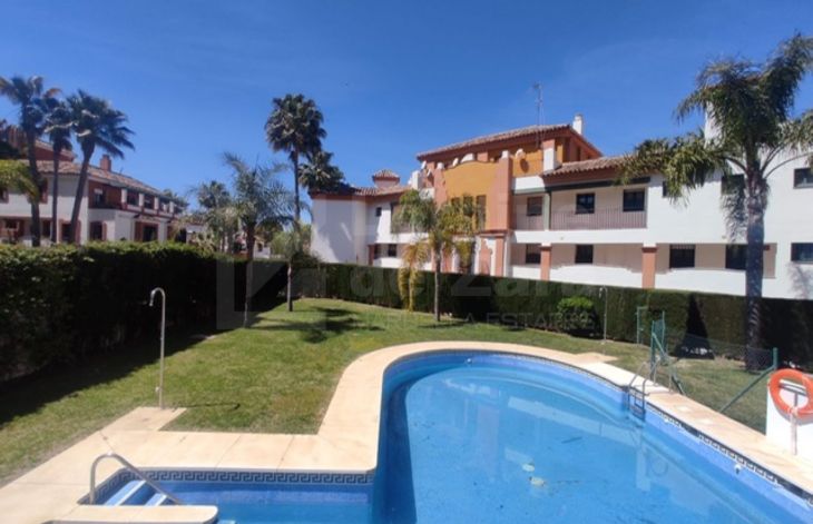 Sunny 3-bedroom apartment located just five minutes from San Pedro de Alcántara, Marbella