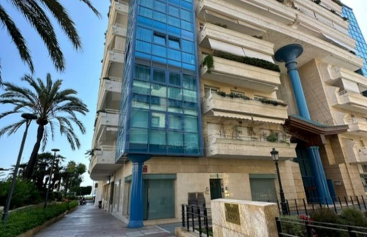 Spectacular 2-bedroom apartment next to the sea in the heart of Marbella