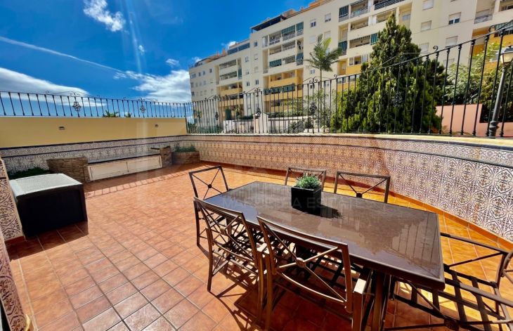 Spacious three-bedroom apartment in the Miraflores area, Marbella