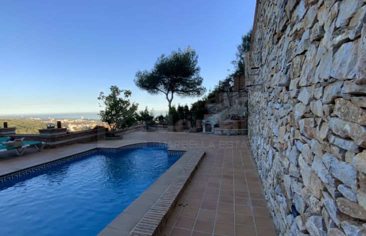 Spacious detached villa located in La Montúa, in north Marbella