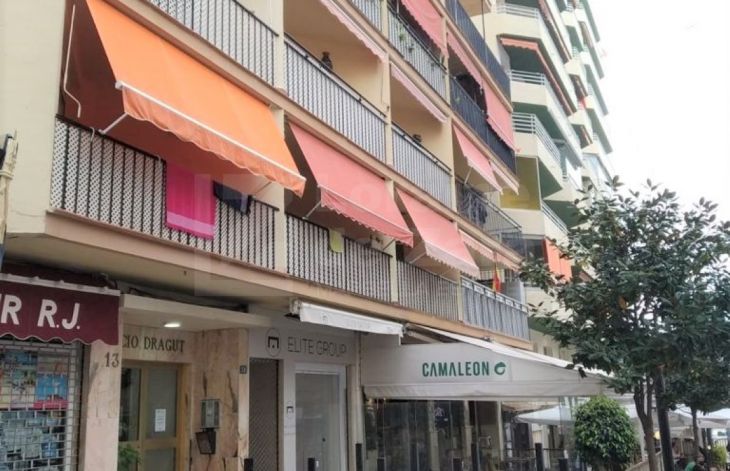 Céntrico apartamento de dos dormitorios junto al mar en pleno centro de Marbella