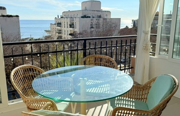 Completely renovated 2-bedroom apartment near the sea in Marbella