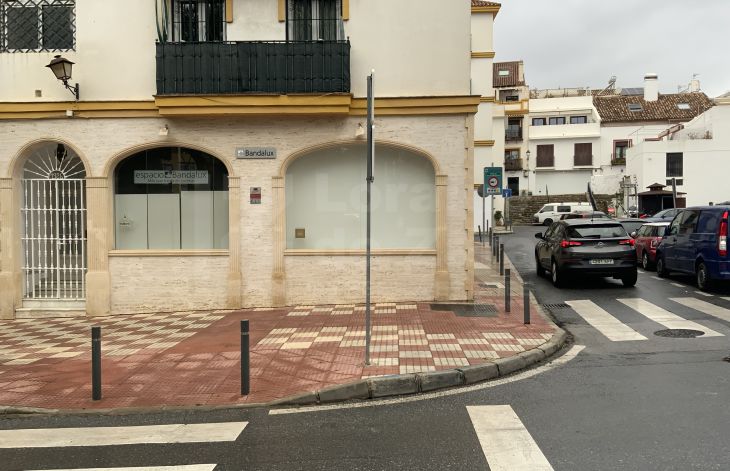 Unique opportunity! Commercial premises at street level next to the old town of Marbella