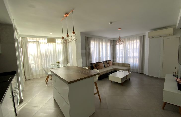 Céntrico apartamento completamente reformado con garaje en Marbella