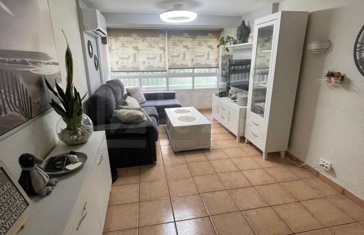 Bright one-bedroom duplex apartment located in the Miraflores Alto area of ​​Marbella