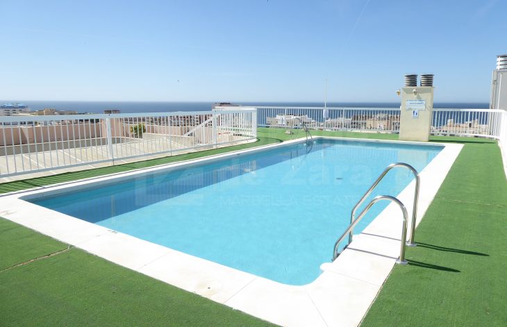 Sunny three-bedroom apartment with garage and storage room in the center of Marbella