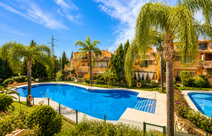 Exclusive Corner Townhouse in Oasis de Nagüeles – Marbella’s Prestigious Golden Mile