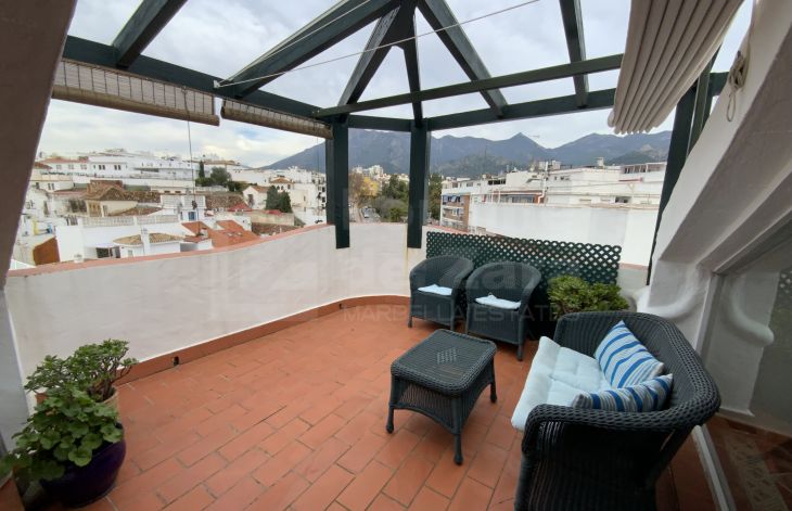 Luminosos ático de 2 dormitorios en Marbella centro