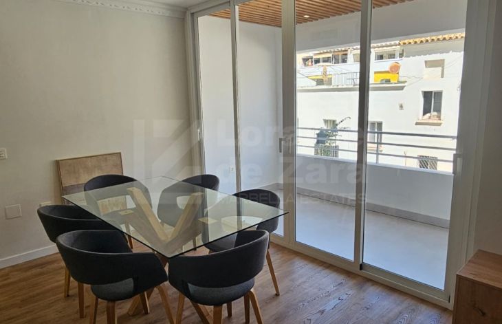 Apartamento de 2 dormitorios recien reformado junto a la playa en Marbella centro