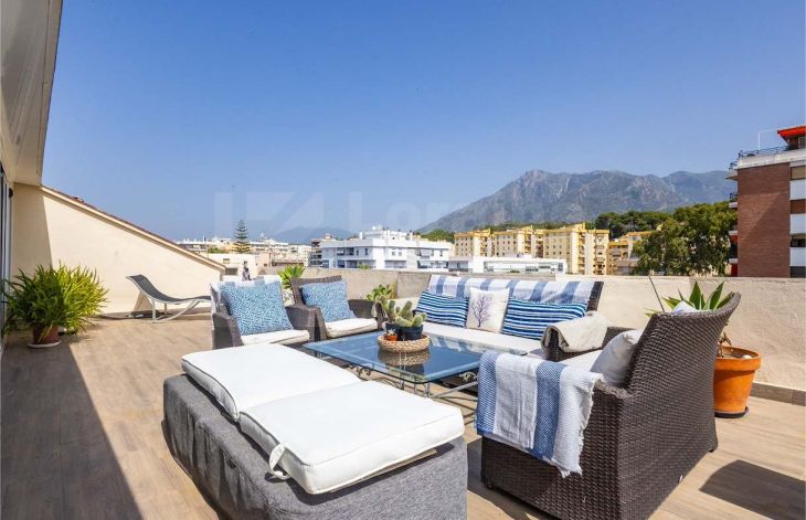 Spectacular 2-bedroom duplex penthouse with garage in Marbella town center