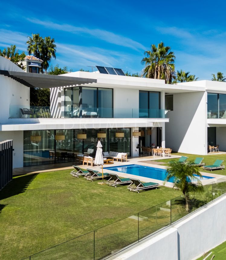 Villa Fuego : Villa exquise de 5 chambres avec vue panoramique sur la mer à La Alqueria