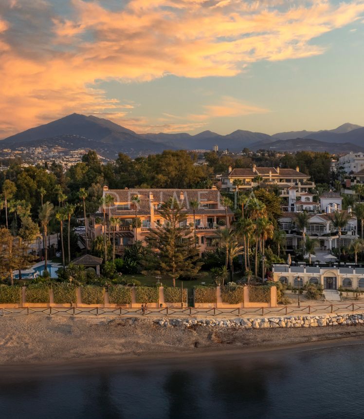 Ocean's Suite - Front Line Beach Joint Duplex Penthouses in the Exclusive Casa Nova Complex, Puerto Banús, Marbella