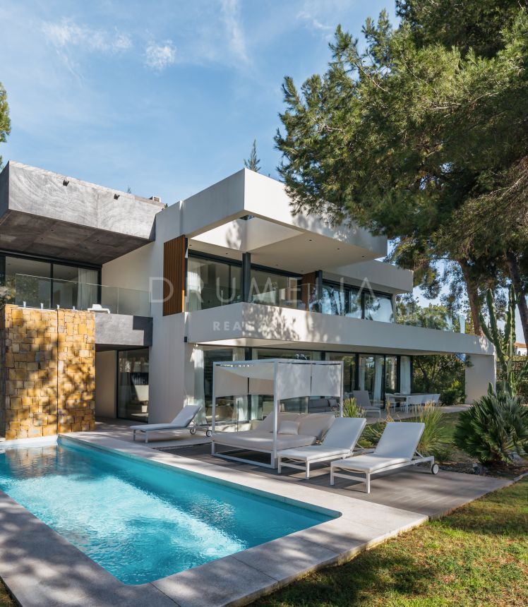 Outstanding Contemporary Villa in Rocio de Nagüeles, Marbella Golden Mile