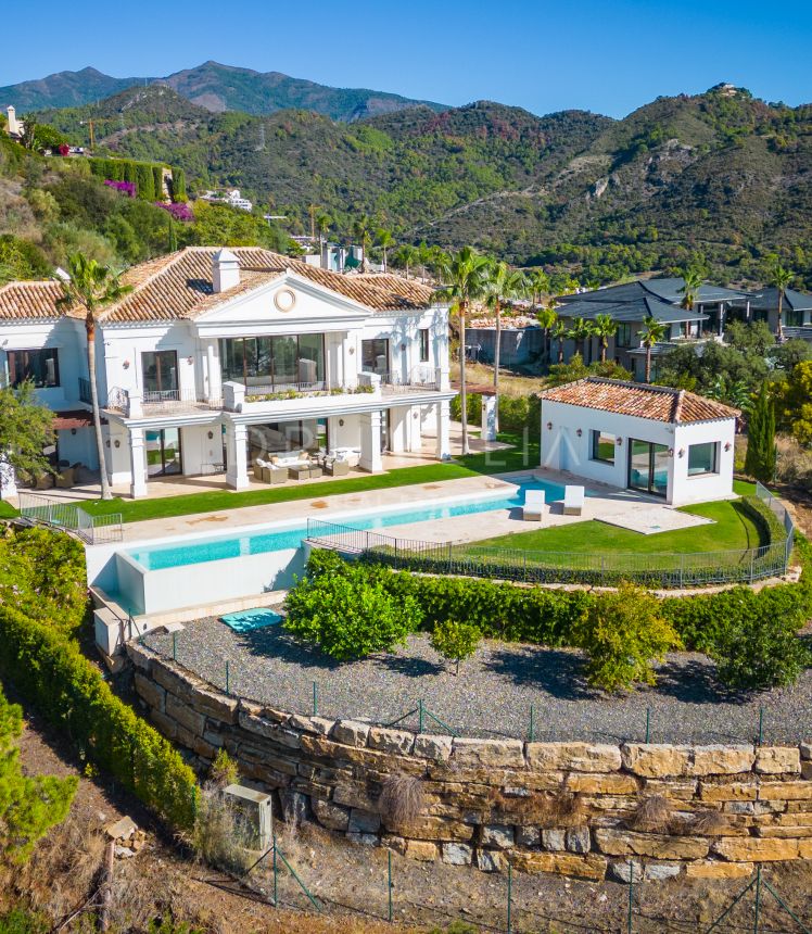 Stunning and luxurious detached villa in the natural surroundings of Monte Mayor, Benahavis