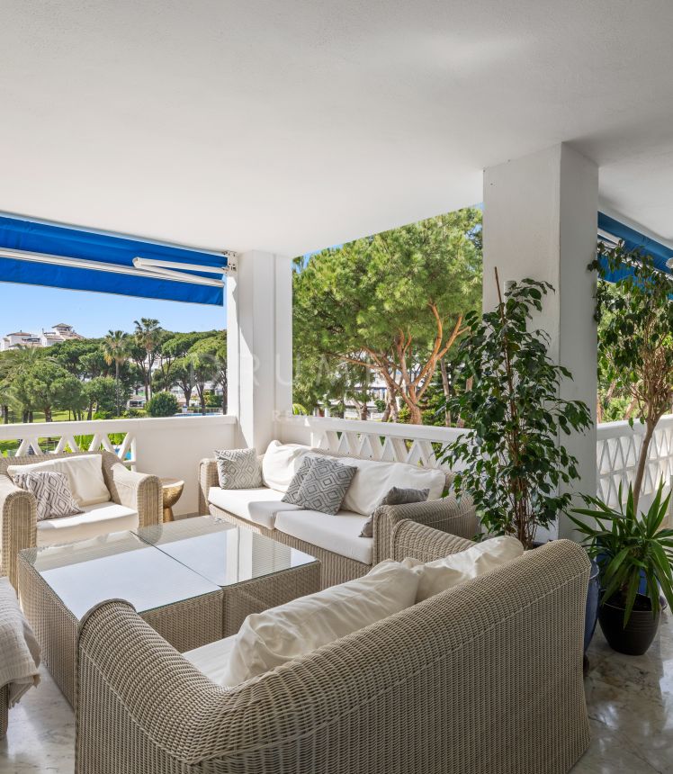 Wohnung for sale in Playas del Duque, Marbella - Puerto Banus