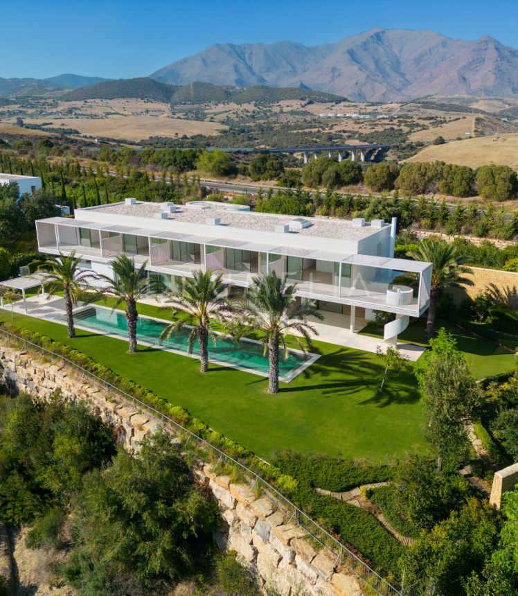 New innovative frontline golf Avant-garde luxury villa with superb views in Finca Cortesin, Casares.