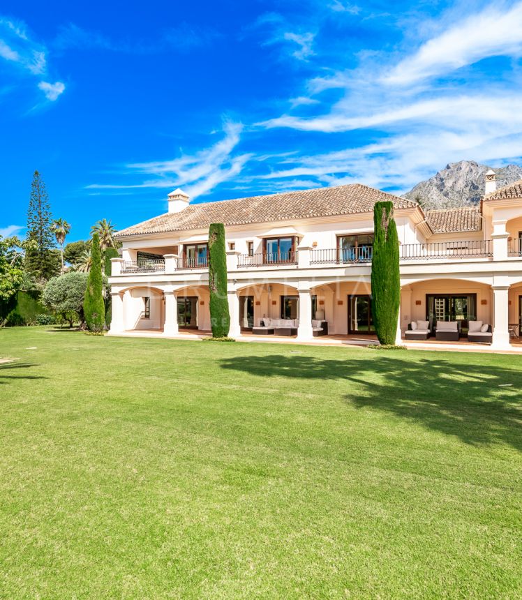 Magnificent Andalusian luxury grand-villa with large plot, Sierra Blanca, Golden Mile of Marbella