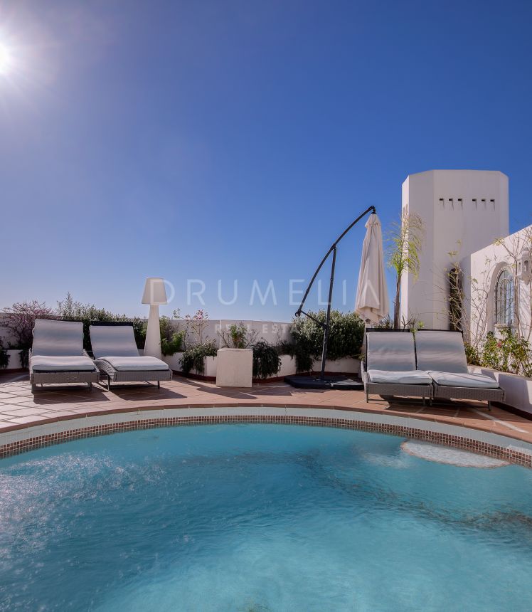 Duplex Penthouse for sale in Marbella Hill Club, Marbella Golden Mile