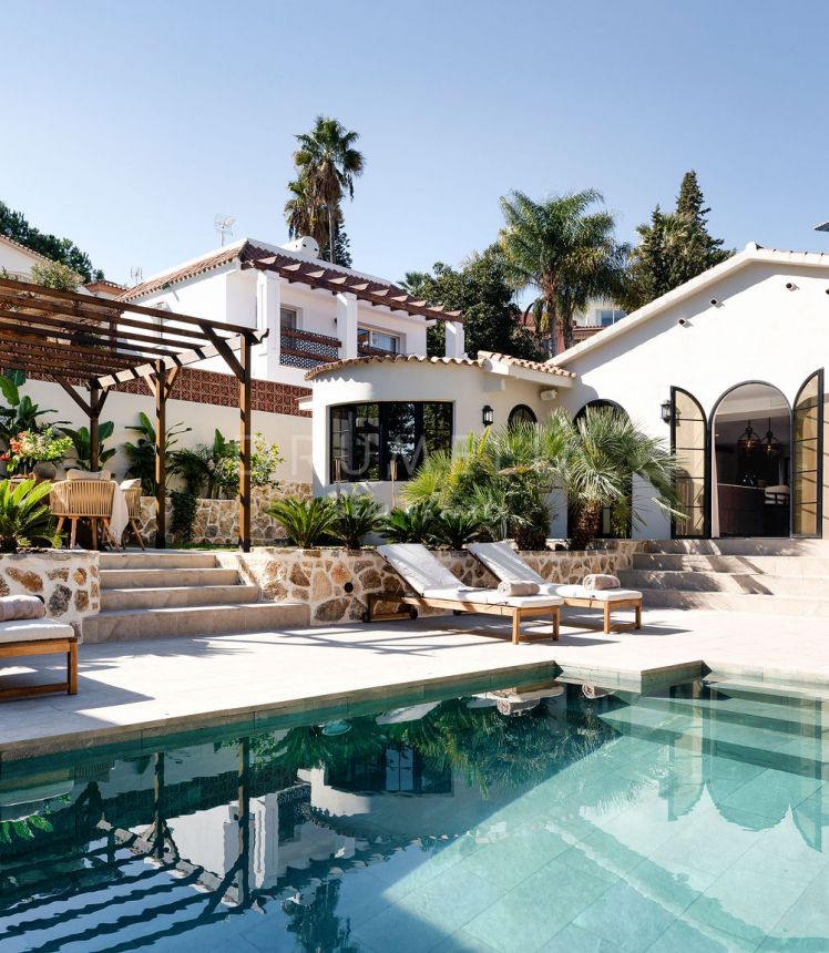 Modern One-story Villa with Pool and Guest House in Nueva Andalucia, Marbella