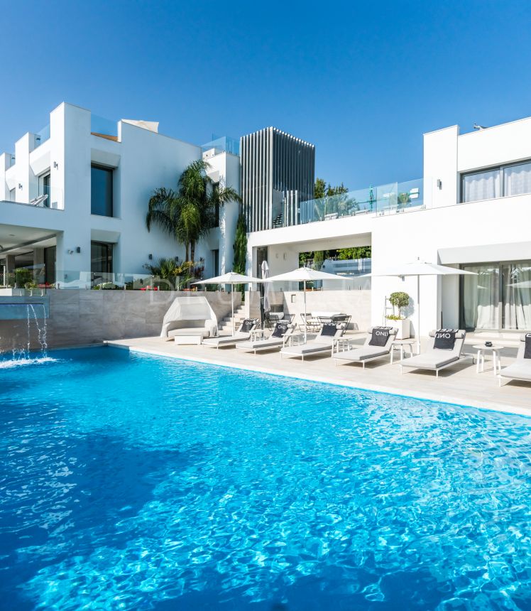 La Pera - Magnifique villa de luxe unique, moderne et chic, Nueva Andalucia, Marbella, Espagne.