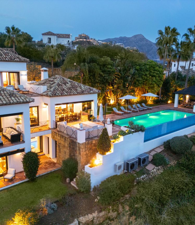 Luxurious Villa with Panoramic Sea and Golf Views, La Quinta Golf Resort