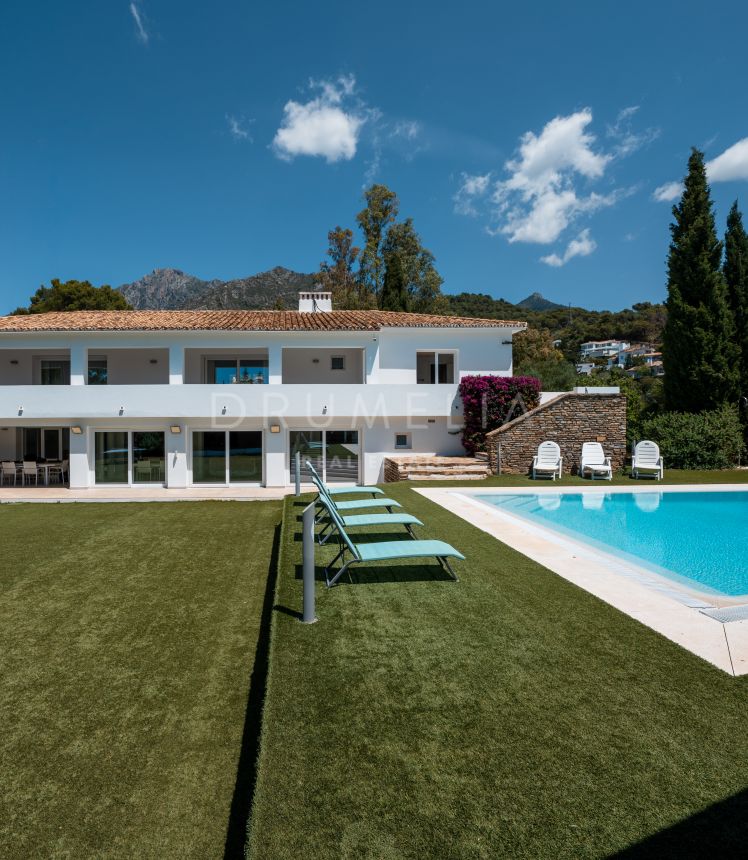 Elegant modern luxury villa of minimalist style on the Golden Mile of Marbella