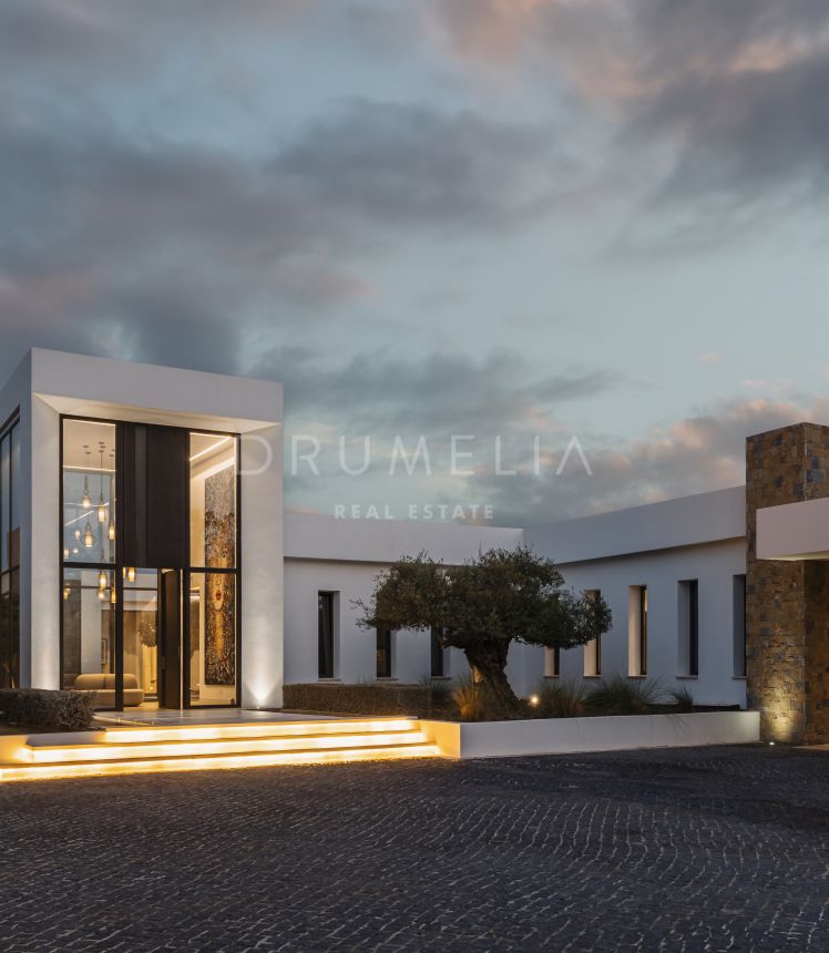 Villa Calma - Modern Mansion built on one level, for Sale in Marbella Club Golf Resort