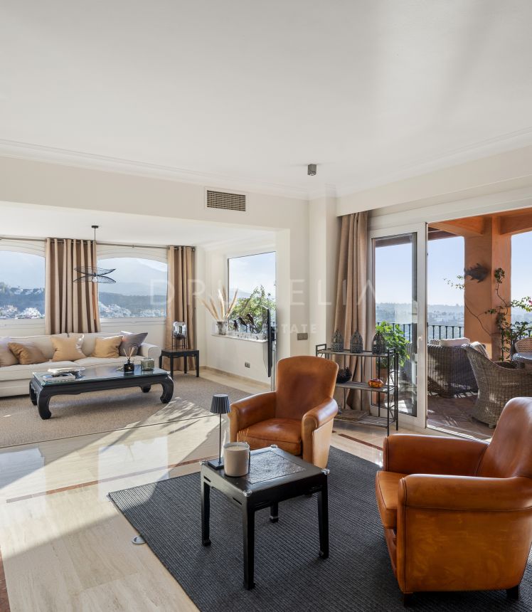 Eagle's Nest - Spectaculair uitzicht op zee en de bergen Penthouse met 4 slaapkamers in de prestigieuze urbanisatie Les Belvederes- Nueva Andalucía