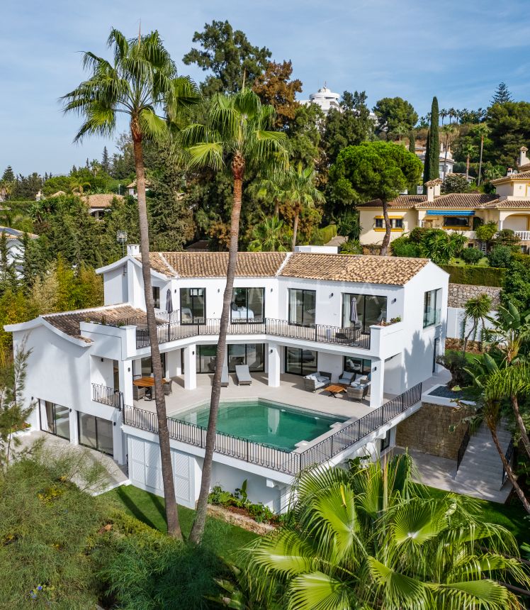 Villa Star - Belle villa méditerranéenne avec un intérieur moderne à El Paraiso, New Golden Mile d'Estepona