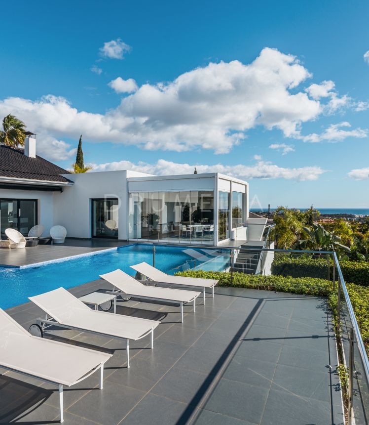 Blue Horizon - Fantastiskt modernt hus med panoramautsikt över havet i Los Flamingos Golf Resort, Benahavis