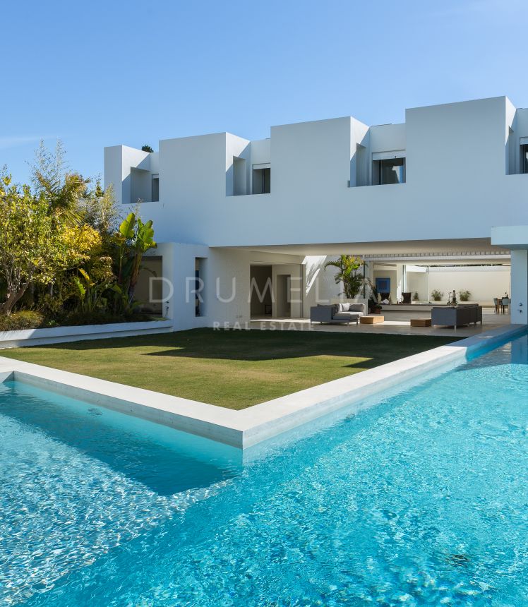 Frontline Golf Ultra-Modern Luxury Villa, Guadalmina Alta, Marbella
