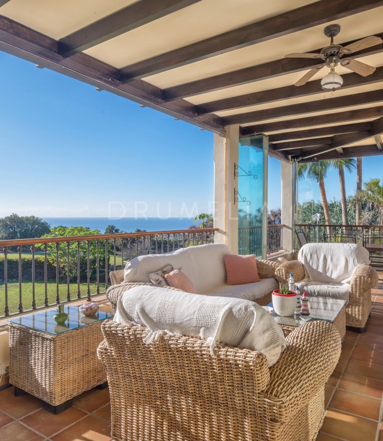 Stunning Luxury Villa with a Guest House in Los Altos de los Monteros, Marbella East