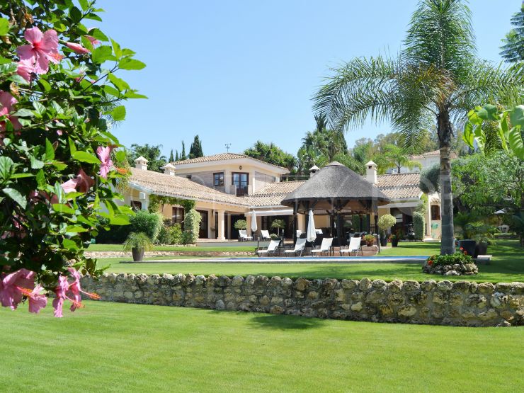 Villa in El Paraiso | DM Properties