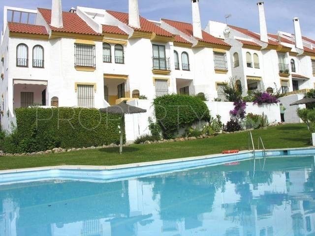 Town house with 5 bedrooms in Seghers, Estepona | Campomar Real Estate