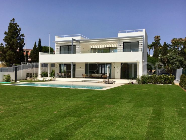 For sale villa with 6 bedrooms in Marbella Golden Mile | Cleox Inversiones