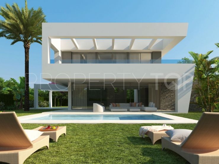 For sale villa with 4 bedrooms in Rio Real, Marbella East | Cleox Inversiones