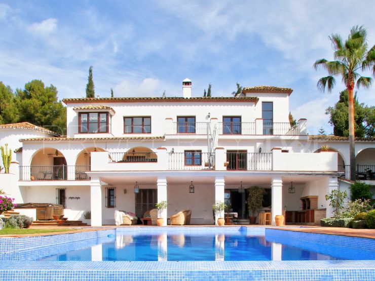 Buy 7 bedrooms villa in La Carolina, Marbella Golden Mile | Value Added Property