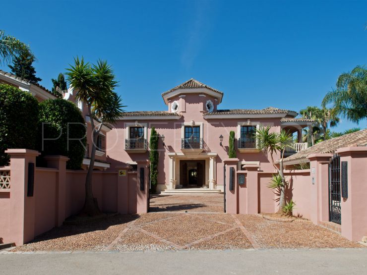 For sale villa in San Pedro de Alcantara | Inmobiliaria Saroesma