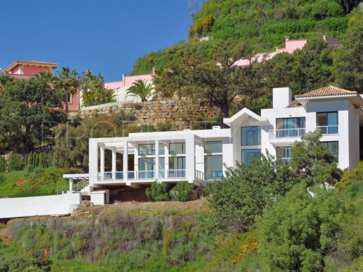 Monte Mayor villa with 6 bedrooms | Luxury Villa Sales