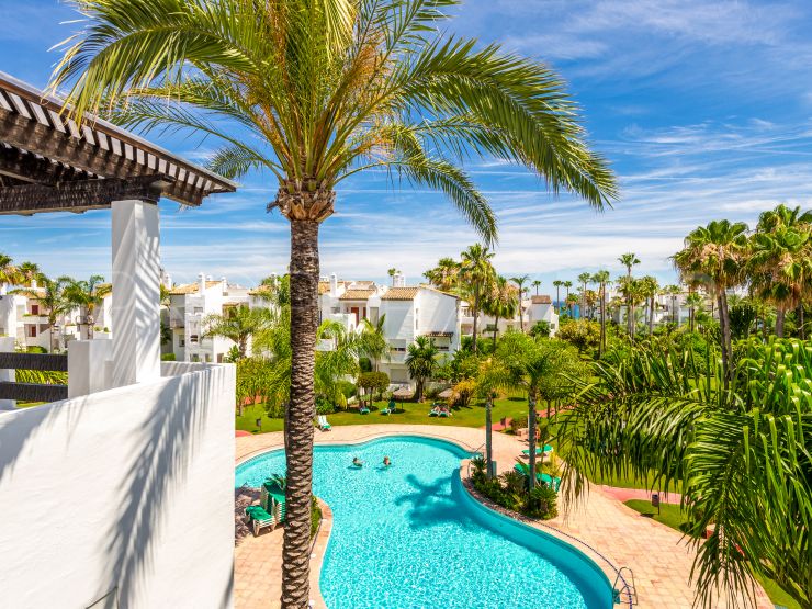 2 bedrooms Costalita penthouse for sale | Bromley Estates