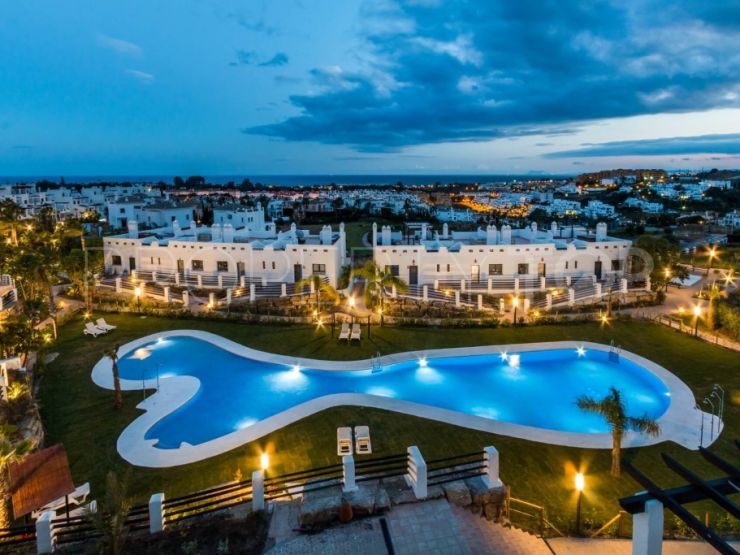 Penthouse with 2 bedrooms in La Resina Golf, Estepona | Inmobiliaria Luz