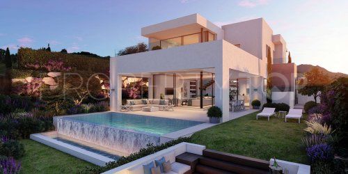 Buy Estepona Golf villa with 3 bedrooms | Inmobiliaria Luz