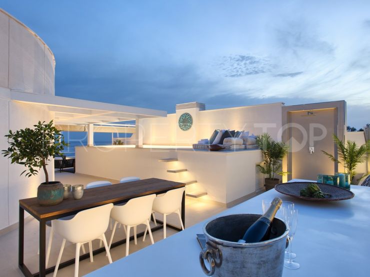 For sale penthouse in Los Granados Playa, Estepona | Inmobiliaria Luz