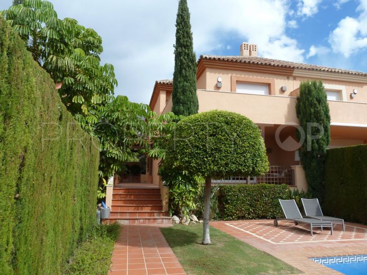 Semi detached villa with 3 bedrooms in Altos de Puente Romano, Marbella Golden Mile | Vasari Properties