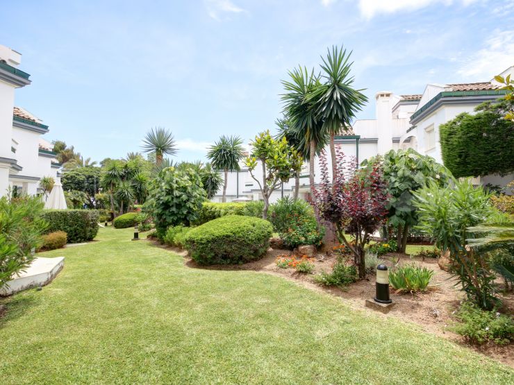 For sale town house in Dominion Beach, Estepona | Terra Meridiana