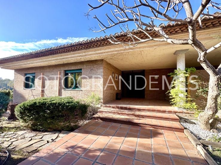 Villa for sale in Zona B, Sotogrande Costa | Kassa Sotogrande Real Estate