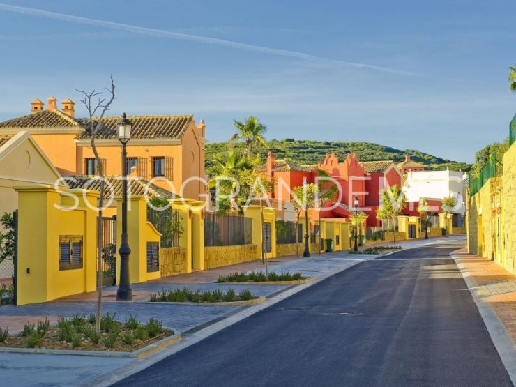 Comprar adosado en Los Cortijos de la Reserva de 3 dormitorios | Kassa Sotogrande Real Estate