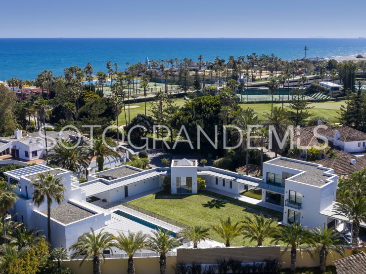 Comprar villa en Reyes y Reinas, Sotogrande Costa | Kassa Sotogrande Real Estate