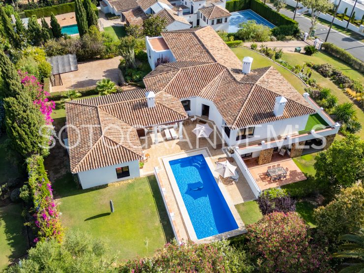 Reyes y Reinas, Sotogrande Costa, villa a la venta con 5 dormitorios | Ondomus