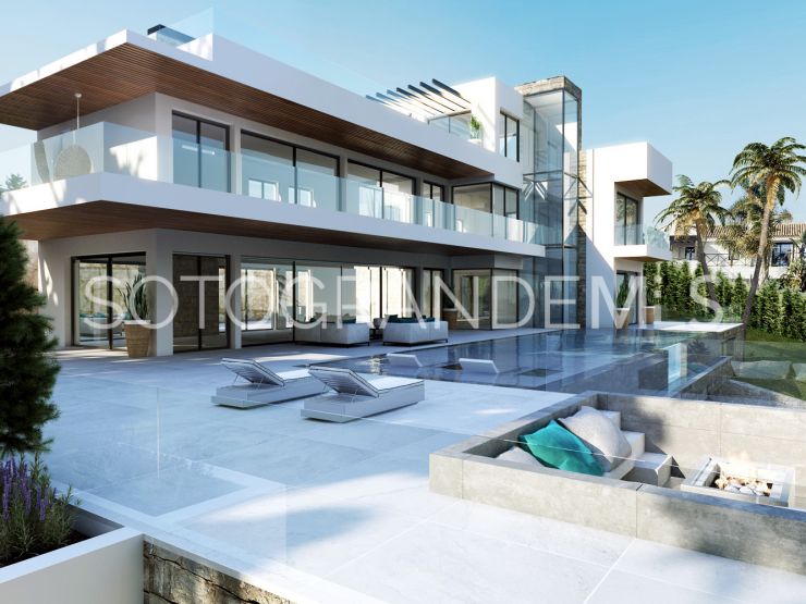 Villa for sale in Zona M with 5 bedrooms | Ondomus